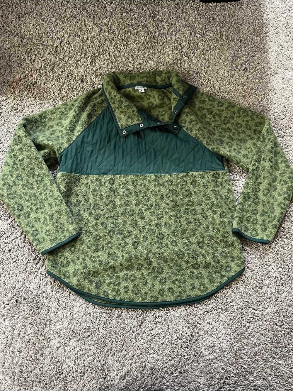 J.Crew women's quilted button-neck sherpa fleece pullover green leopard Sz M